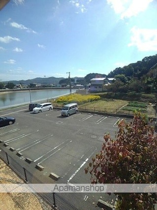 プラシード・ユダ[2LDK/56.26m2]の駐車場1