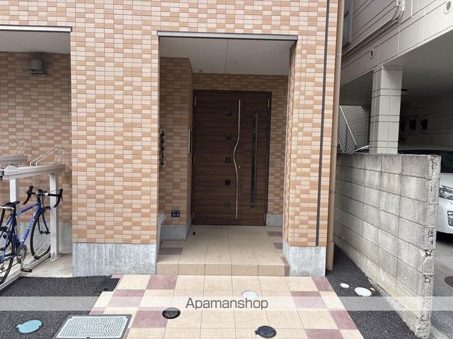 レオパレスエクセルハイツ高島平の玄関写真