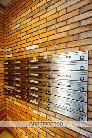 N APARTMENTの玄関写真