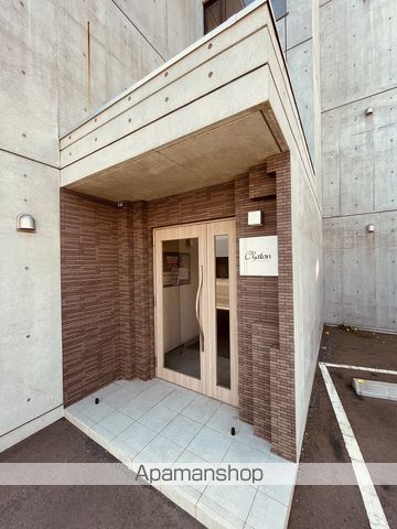 シャトン北10条の玄関写真