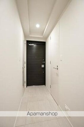 パークアクシスプレミア表参道[1R/42.71m2]の玄関