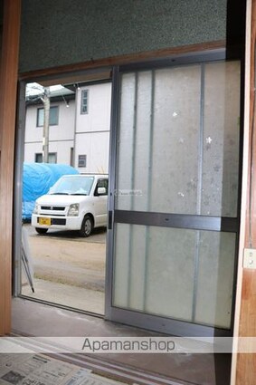 林原アパート　西棟[3DK/43.2m2]の玄関