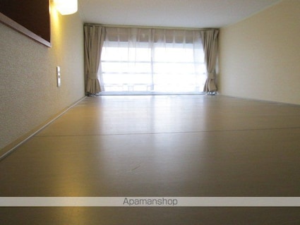 レオパレスエトワール鈴木[1K/20.28m2]の収納