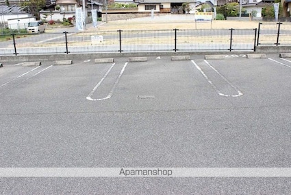 オアゾ芦水館Ａ[2K/42.77m2]の駐車場2