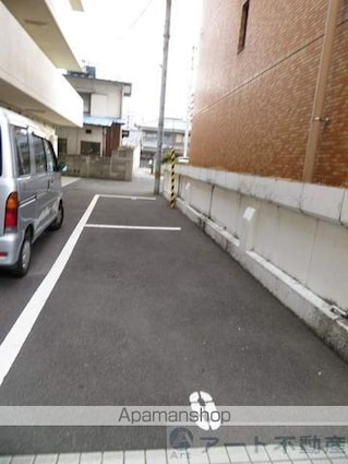 カーサ野田[2DK/36.13m2]の駐車場4