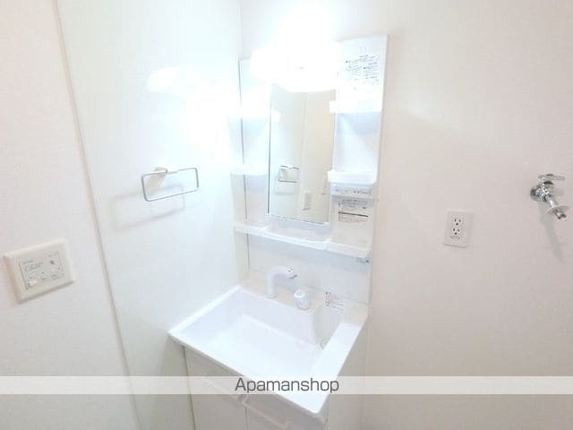 クイーンズパーク青葉 Cの内装写真