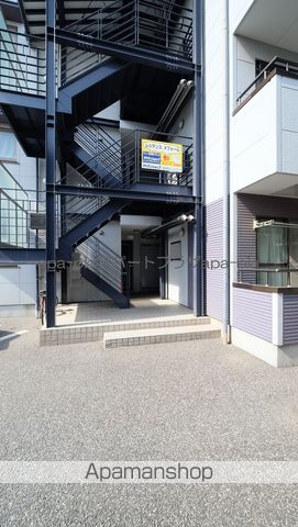 レジデンスメフォールの玄関写真