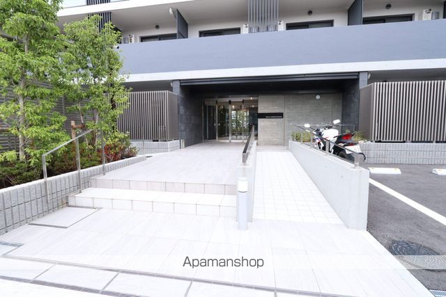ストーリア市川行徳の玄関写真