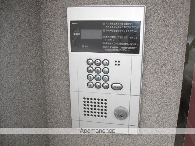 マンション学園前の外観写真