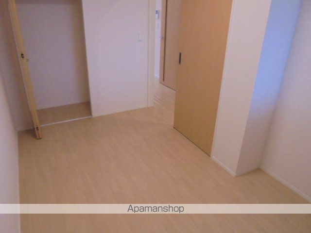 平塚市 2階建 築12年の内装写真