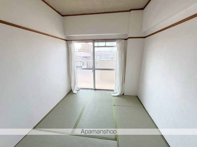 P.M小池の内装写真