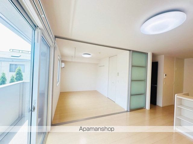アヴェニールIIの内装写真