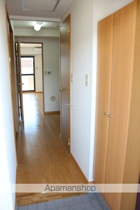 エス・ポールト[1K/30.11m2]の玄関