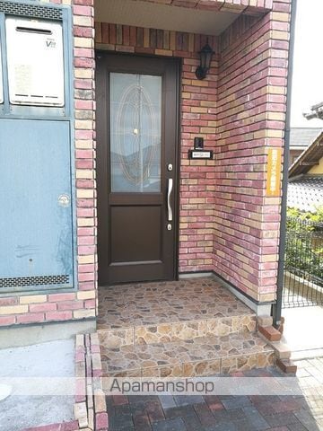 グランドステージI I棟の玄関写真
