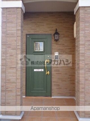 広島県福山市新涯町２丁目[2LDK/66.77m2]のエントランス1