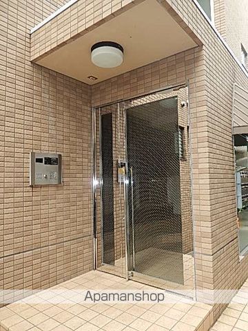 柳本北館の玄関写真