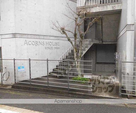 エイコンズハウスの玄関写真