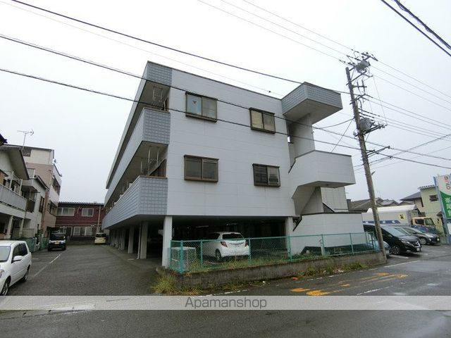 フロンティアマンションの外観写真