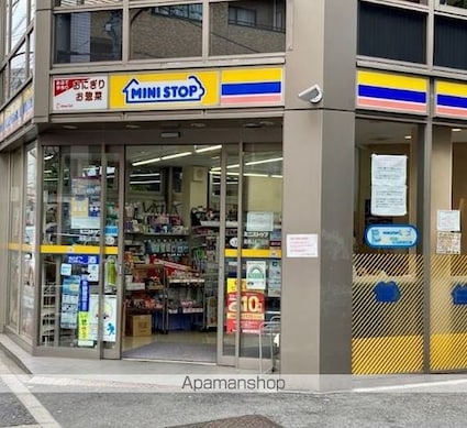パークナードフィット南青山Ｖｉｓｔａ[1R/25.17m2]の周辺5