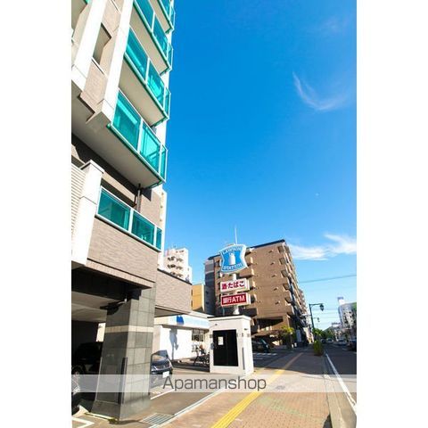 ノヴァ知事公館前の周辺写真