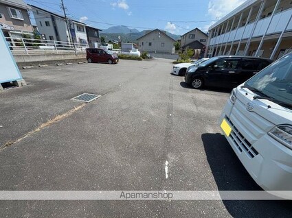 レオパレス若宮北[1K/23.18m2]の駐車場