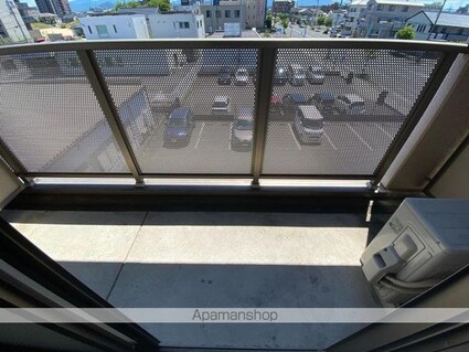 香川県高松市伏石町[1K/32.04m2]のバルコニー