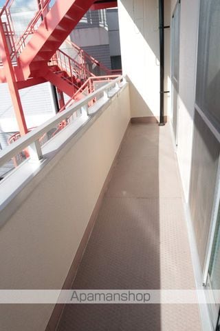 ストロベリーフィールドの内装写真