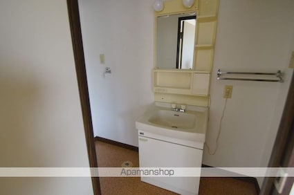 ハイランドコート　Ｃ棟[3K/51.48m2]の洗面所