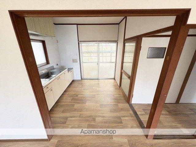 亀山南2丁目戸建ての内装写真