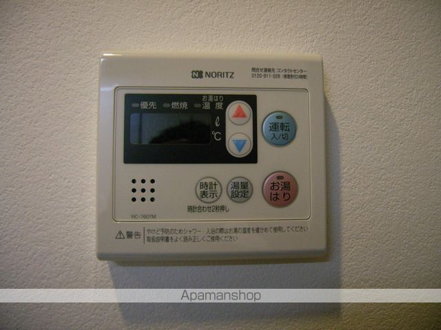 RESIUR−HUMEDAKITAの内装写真