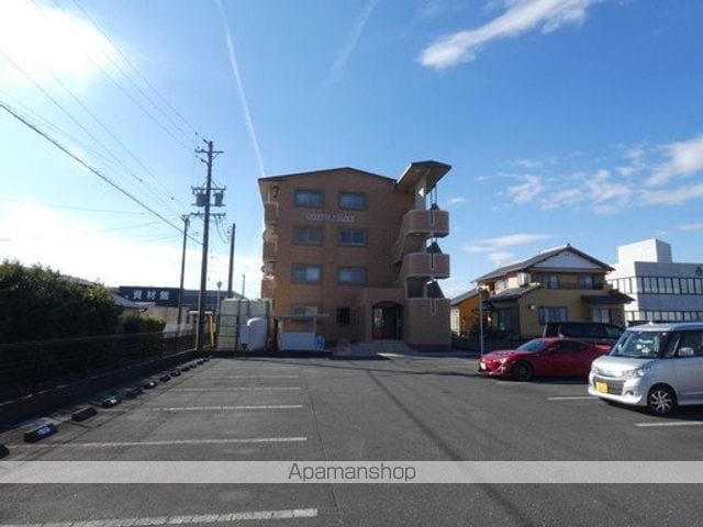CRYSTALPALACEの外観写真