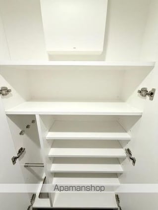 東京都新宿区四谷三栄町[1LDK/37.4m2]のリビング・居間9
