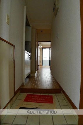 グロージェン代沢[1K/16.5m2]の玄関