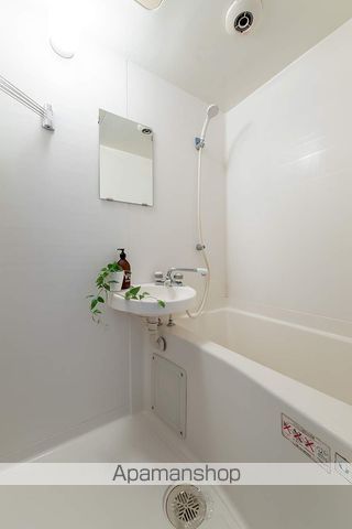 レピュート寺町の内装写真