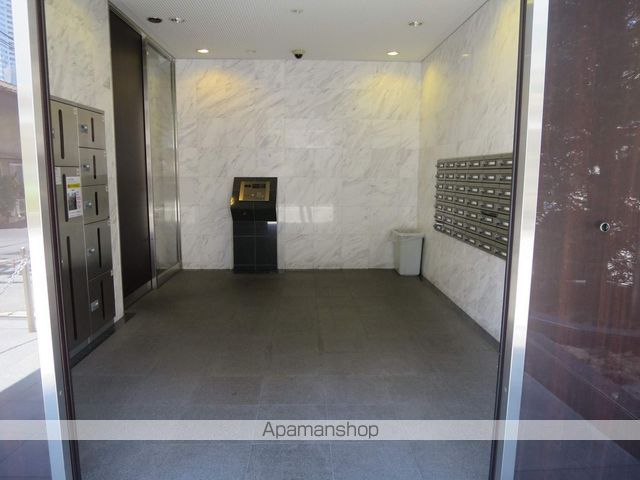 CASSIA福島駅前の玄関写真