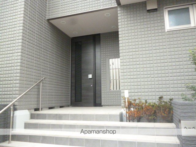 ヘーベルメゾンヴェールの玄関写真