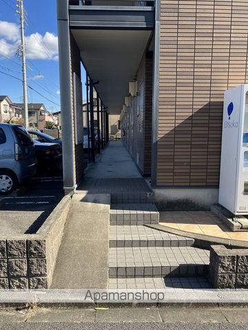 レオパレスSUNFLOWERの玄関写真