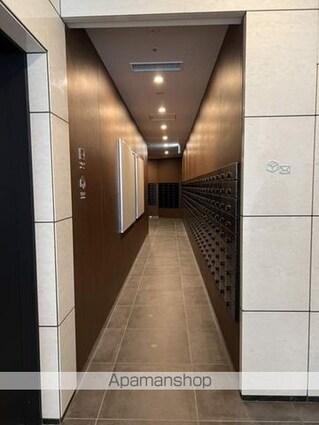 東京都新宿区西新宿５丁目[1LDK/44.16m2]の共用部8