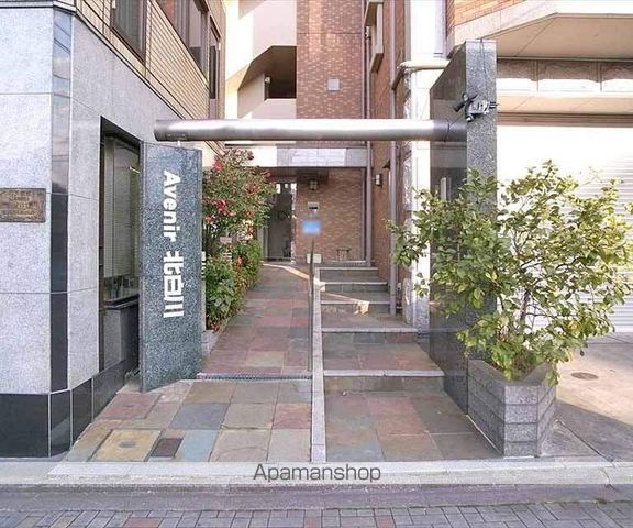 AVENIR北白川の玄関写真