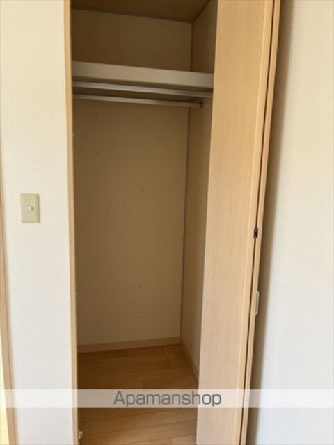 和歌山県和歌山市紀三井寺[2LDK/68.93m2]の内装3