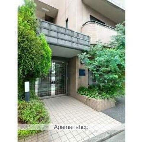 フリューゲル高砂の玄関写真