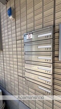 広島県広島市南区東雲本町２丁目[2LDK/58.07m2]の共用部1