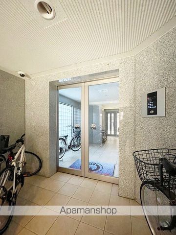 オネストコーポ千石の玄関写真