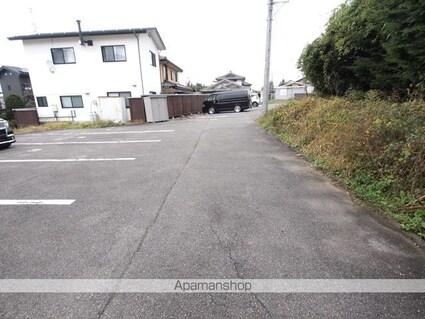 シャーメゾンシーマウス[1LDK/43.75m2]の駐車場