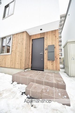 札沼線 新川駅 徒歩12分 2階建 築4年の玄関写真