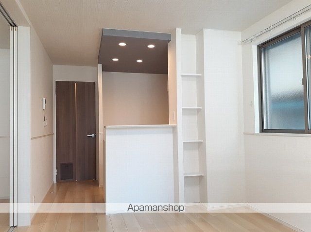 プレシャス エイト Iの内装写真