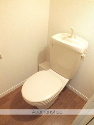 レオパレスクレストＡ[1K/20.28m2]のトイレ