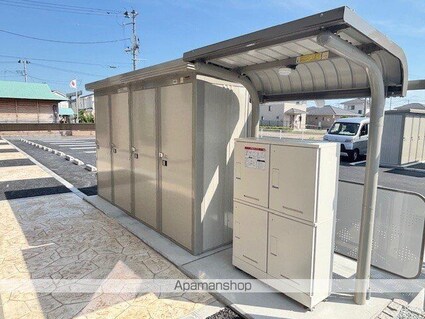 ファミーリエ[1LDK/40.11m2]の共用部
