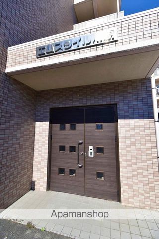 エムスタイル川原の玄関写真