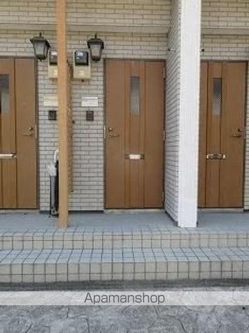 クレメント余戸Cの玄関写真